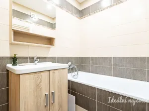 Pronájem bytu 3+1, Praha - Prosek, Litoměřická, 54 m2