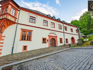 Prodej rodinného domu, Jáchymov, náměstí Republiky, 220 m2