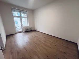 Pronájem bytu 2+1, Karlovy Vary, Koptova, 76 m2