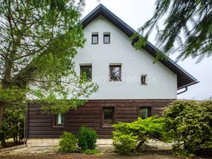 Prodej apartmánu, Prosečné, 349 m2