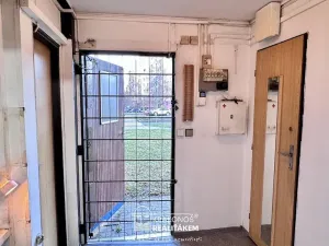 Pronájem obchodního prostoru, Kopřivnice, Obránců míru, 26 m2