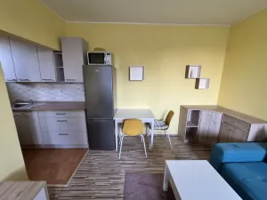 Pronájem bytu 2+kk, Zlín, Bratří Sousedíků, 45 m2