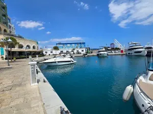 Prodej bytu 3+kk, Lemesos, Kypr, 86 m2