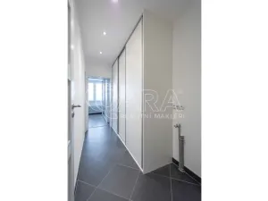 Pronájem bytu 3+1, Neratovice, 28. října, 70 m2