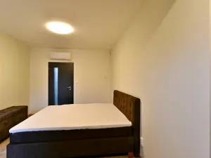 Pronájem bytu 3+kk, Praha - Petrovice, Dieselova, 80 m2