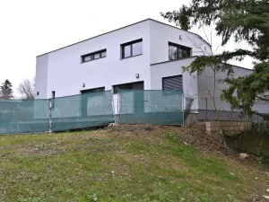 Pronájem bytu 3+kk, Praha - Petrovice, Dieselova, 80 m2