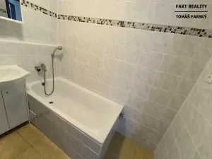 Pronájem bytu 1+kk, Děčín, Želenická, 25 m2