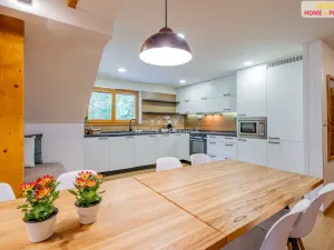 Prodej bytu 4+kk, Velké Karlovice, 135 m2