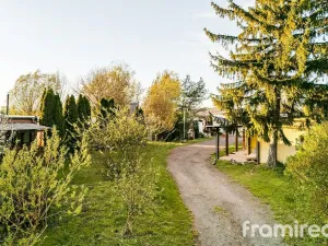 Prodej komerčního pozemku, Strachotín, 2851 m2