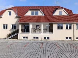 Prodej bytu 2+kk, Hevlín, 56 m2