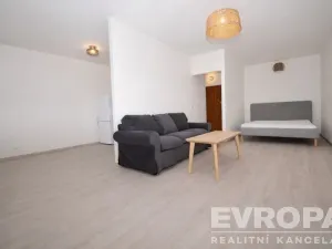 Pronájem bytu 1+kk, Praha - Střížkov, Jablonecká, 46 m2