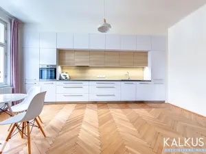 Prodej bytu 4+kk, Hradec Králové, třída Karla IV., 95 m2