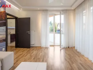 Pronájem bytu 3+1, Karlovy Vary - Doubí, Spálená, 83 m2
