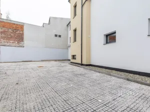 Pronájem obchodního prostoru, Staré Město, Hradišťská, 42 m2