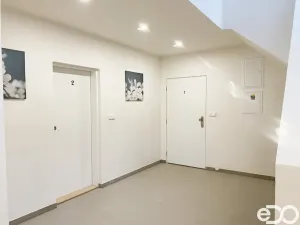 Pronájem bytu 2+kk, Praha, K Uhříněvsi, 38 m2