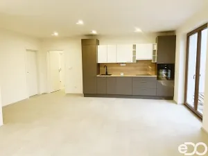 Pronájem bytu 4+kk, Praha, K Uhříněvsi, 90 m2