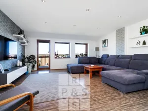 Prodej vícegeneračního domu, Praha - Štěrboholy, Pod areálem, 333 m2