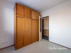 Pronájem bytu 3+1, Praha - Kobylisy, Taussigova, 67 m2