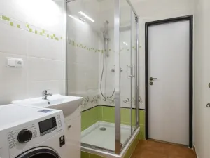 Pronájem bytu 3+1, Praha - Kobylisy, Taussigova, 67 m2