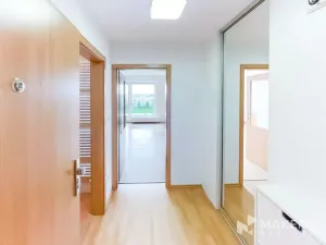 Prodej bytu 1+kk, Hostivice, Žitná, 43 m2