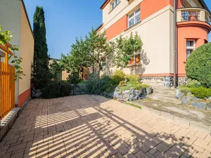 Pronájem vily, Praha - Modřany, Nečova, 200 m2