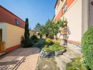 Pronájem vily, Praha - Modřany, Nečova, 200 m2