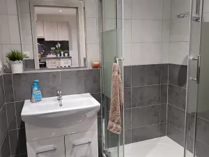 Pronájem obchodního prostoru, Neratovice, Kojetická, 11 m2