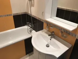 Pronájem bytu 3+1, Praha - Modřany, Angelovova, 69 m2