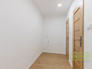 Prodej bytu 3+1, Praha, Hrusická, 73 m2