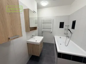 Pronájem bytu 2+kk, Sokolov, Křížová, 61 m2