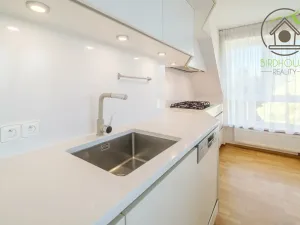 Prodej bytu 3+1, Praha - Suchdol, Brandejsovo náměstí, 116 m2