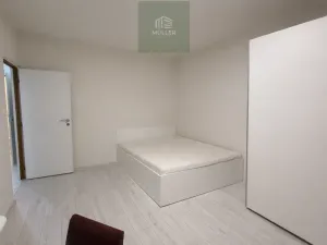 Pronájem bytu 4+1, Plzeň - Skvrňany, Macháčkova, 88 m2