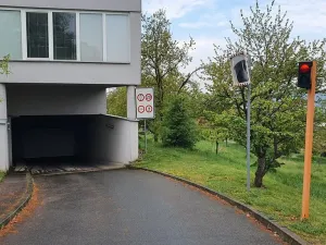 Pronájem bytu 1+kk, Praha - Modřany, Spinozova, 38 m2