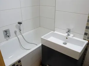 Pronájem bytu 2+kk, Hradec Králové, Střelecká, 45 m2