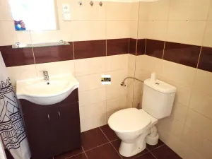 Pronájem bytu 1+1, Železnice, Tyršova, 33 m2