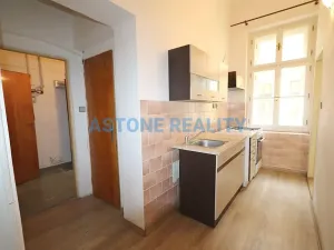 Prodej bytu 3+1, Praha - Karlín, Peckova, 96 m2