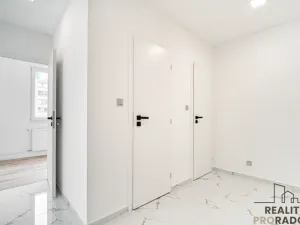 Pronájem bytu 2+kk, Ostrava - Poruba, Vietnamská, 41 m2