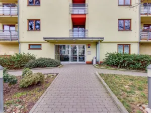 Pronájem bytu 1+kk, Praha - Bohnice, Ústavní, 59 m2