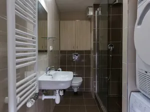 Pronájem bytu 2+kk, Praha - Kyje, Farkašova, 48 m2