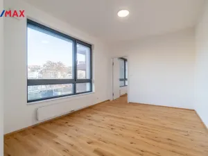Pronájem bytu 2+kk, Praha - Nusle, Mužíkova, 43 m2