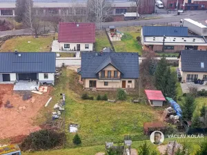 Prodej rodinného domu, Pecka, 176 m2