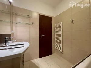 Pronájem bytu 3+kk, Olomouc - Nové Sady, Novosadský dvůr, 67 m2