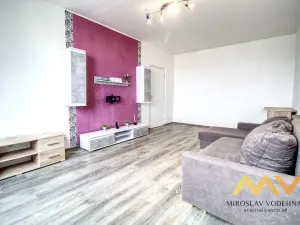 Pronájem bytu 1+1, Hradec Králové - Nový Hradec Králové, třída Edvarda Beneše, 41 m2