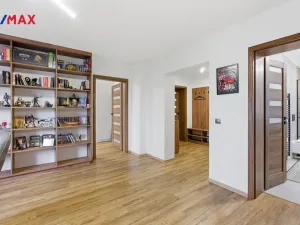 Prodej bytu 4+kk, Karlovy Vary - Tašovice, Slovanská, 96 m2