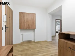 Prodej bytu 4+kk, Karlovy Vary - Tašovice, Slovanská, 96 m2