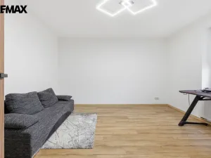 Prodej bytu 4+kk, Karlovy Vary - Tašovice, Slovanská, 96 m2