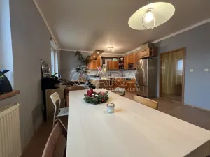 Pronájem bytu 3+1, Praha - Kbely, Toužimská, 135 m2