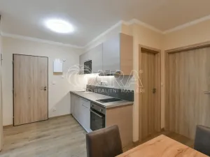 Pronájem bytu 1+1, Praha - Střížkov, Chrastavská, 30 m2