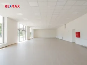 Prodej obchodního prostoru, Kladno, U tržnice, 460 m2