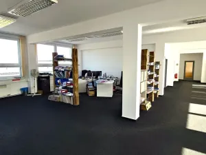 Pronájem kanceláře, Lišov, Hůrecká, 235 m2